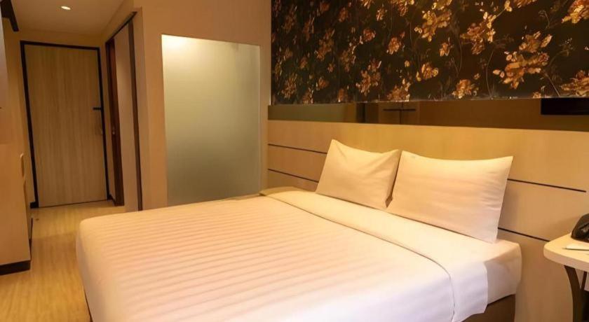 Mine Home Hotel By Sovia Bandung Exterior foto